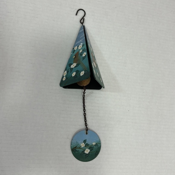 Vtg Triangle Wind Chime Hand Painted Metal Red Robin Birds And Flowers 1999 - Picture 3 of 7